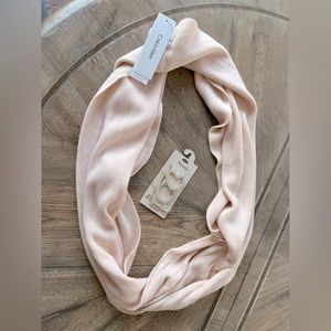 NWT Calvin Klien Gift Bundle Mothers Day Infinity Scarf and Hair Accessories
